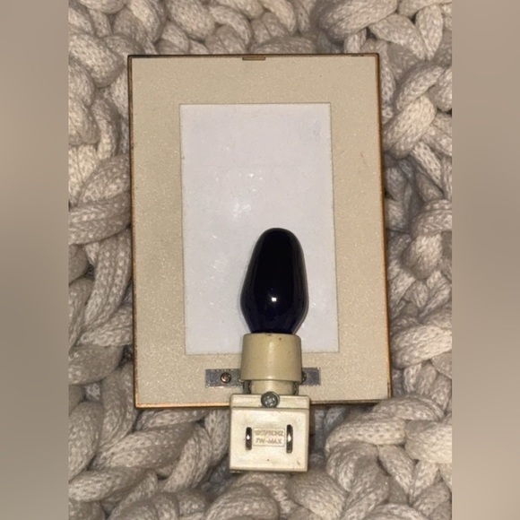 Vintage Gold Framed Religious Night Light - Picture 4 of 5